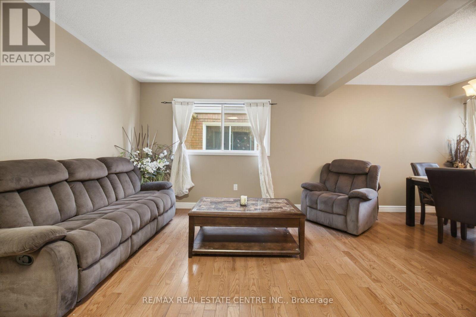 40 LANGDALE CRESCENT - 11