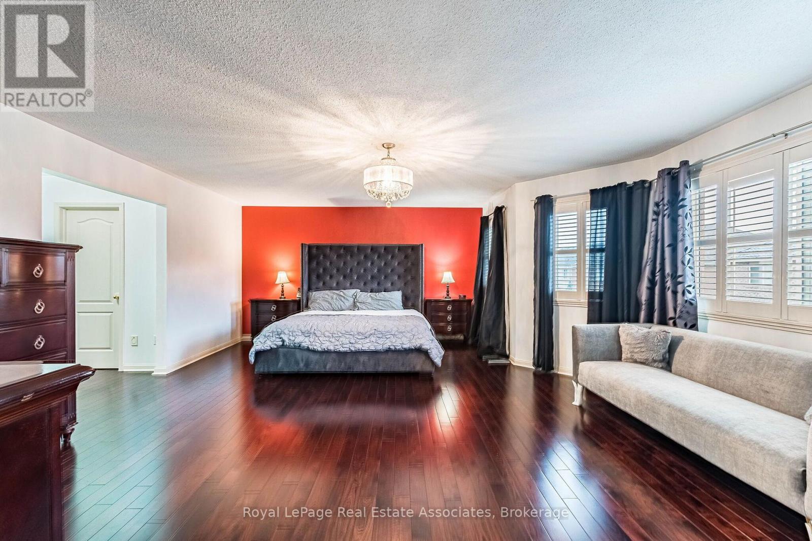 37 LATANIA BOULEVARD - Image 27