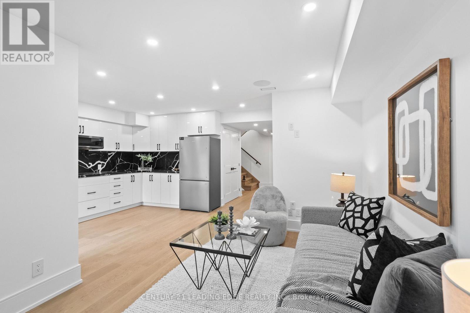 147 DURANT AVENUE - 37