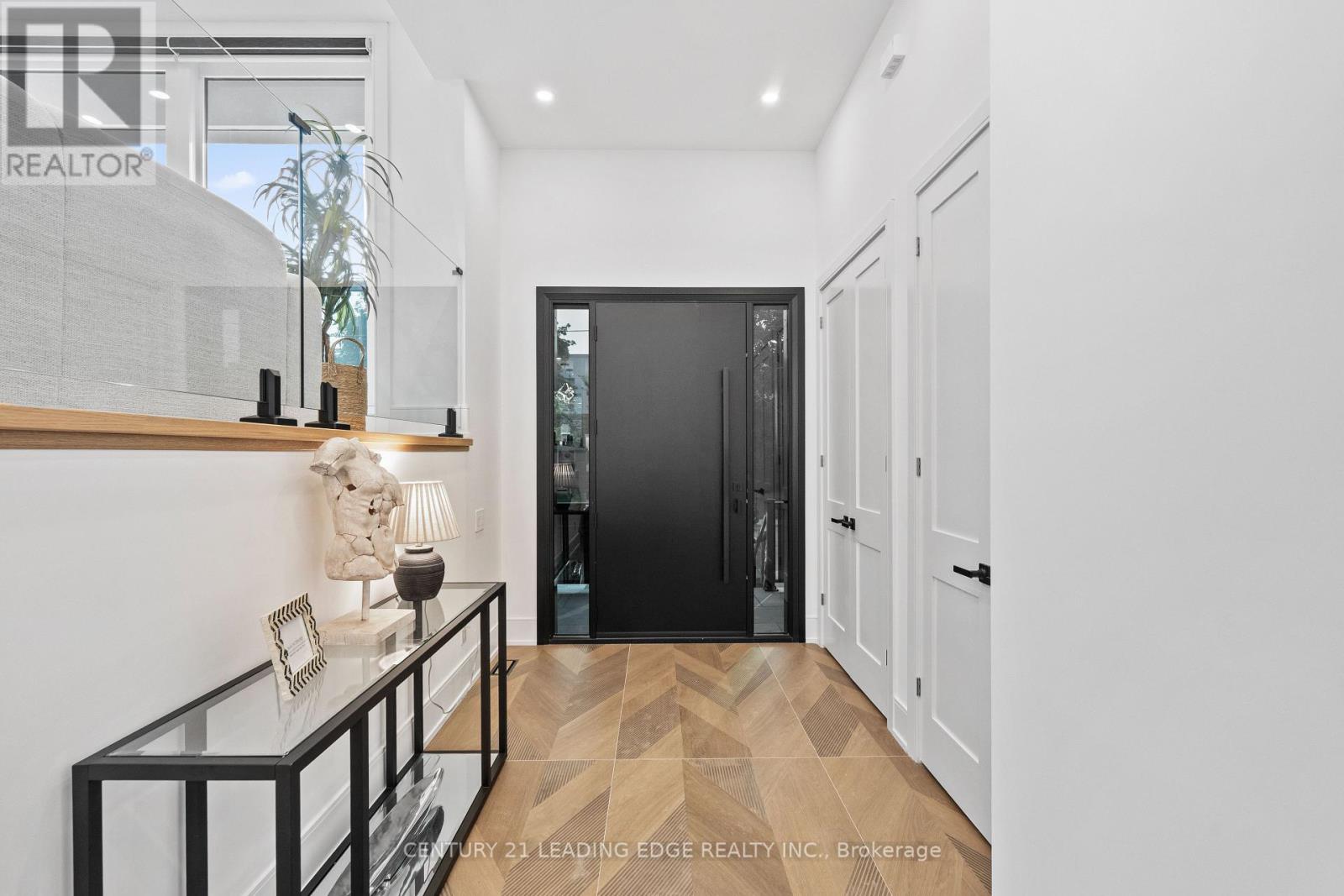 147 DURANT AVENUE - 4