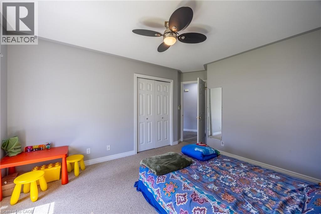 44 GEOFFERY Road - 12
