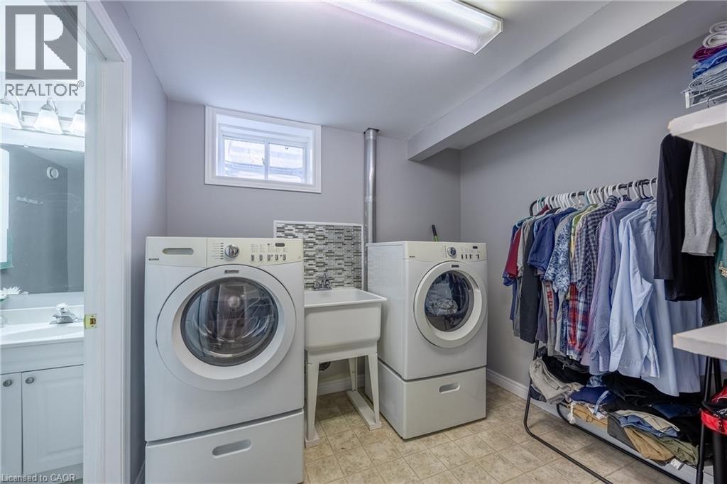 44 GEOFFERY Road - Image 16