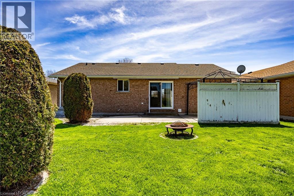 44 GEOFFERY Road - Image 3