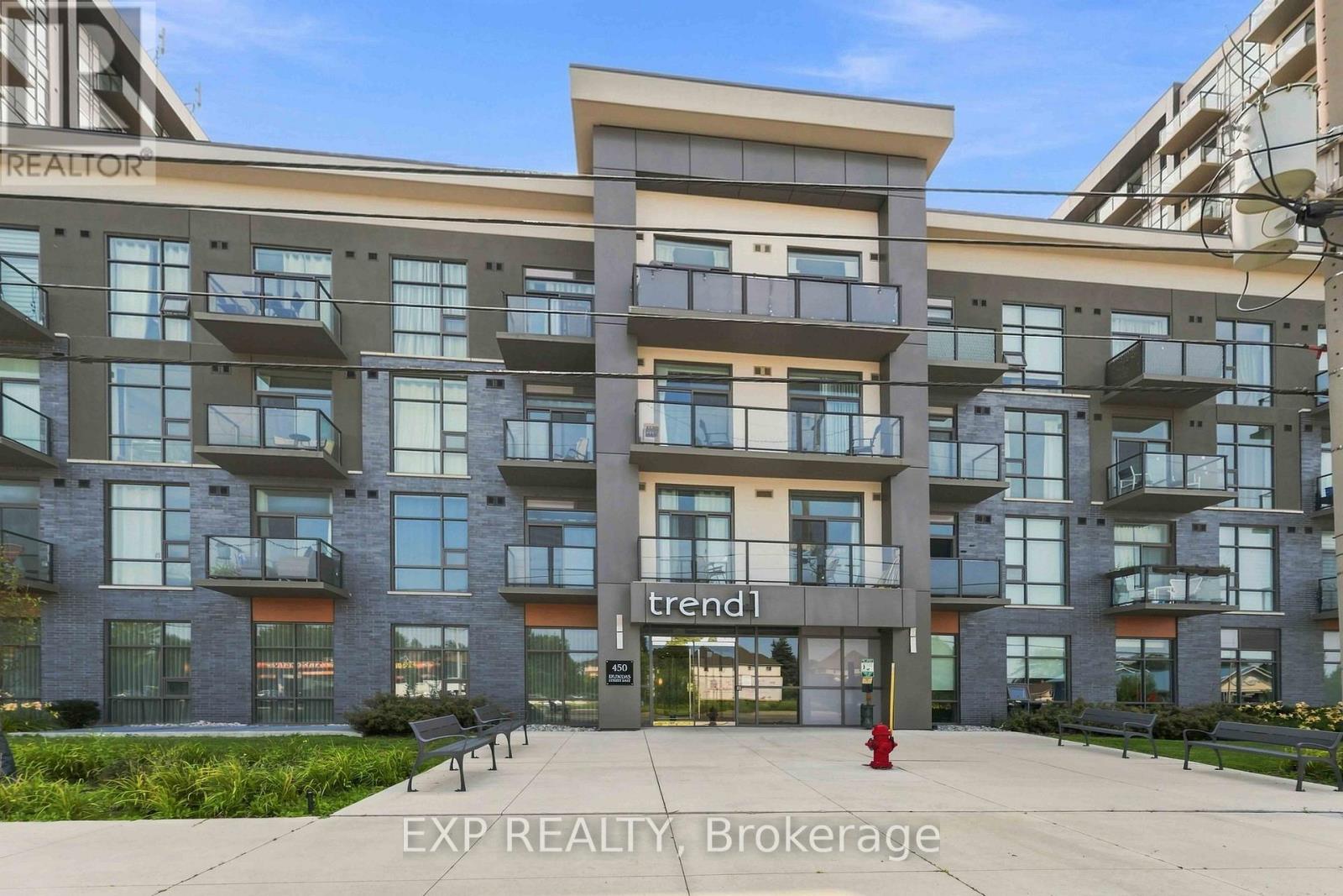 Photo of 450 Dundas Street