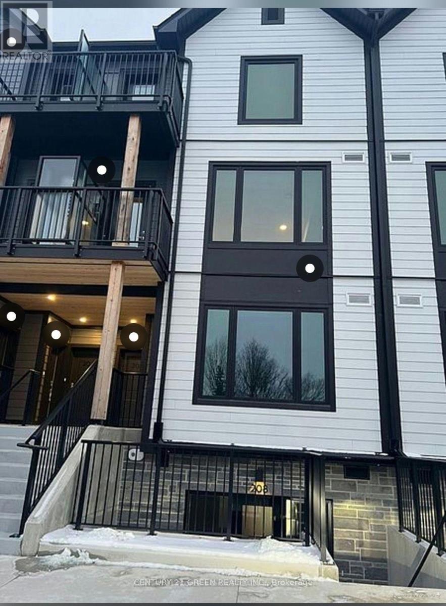 207 - 708 WOOLWICH STREET