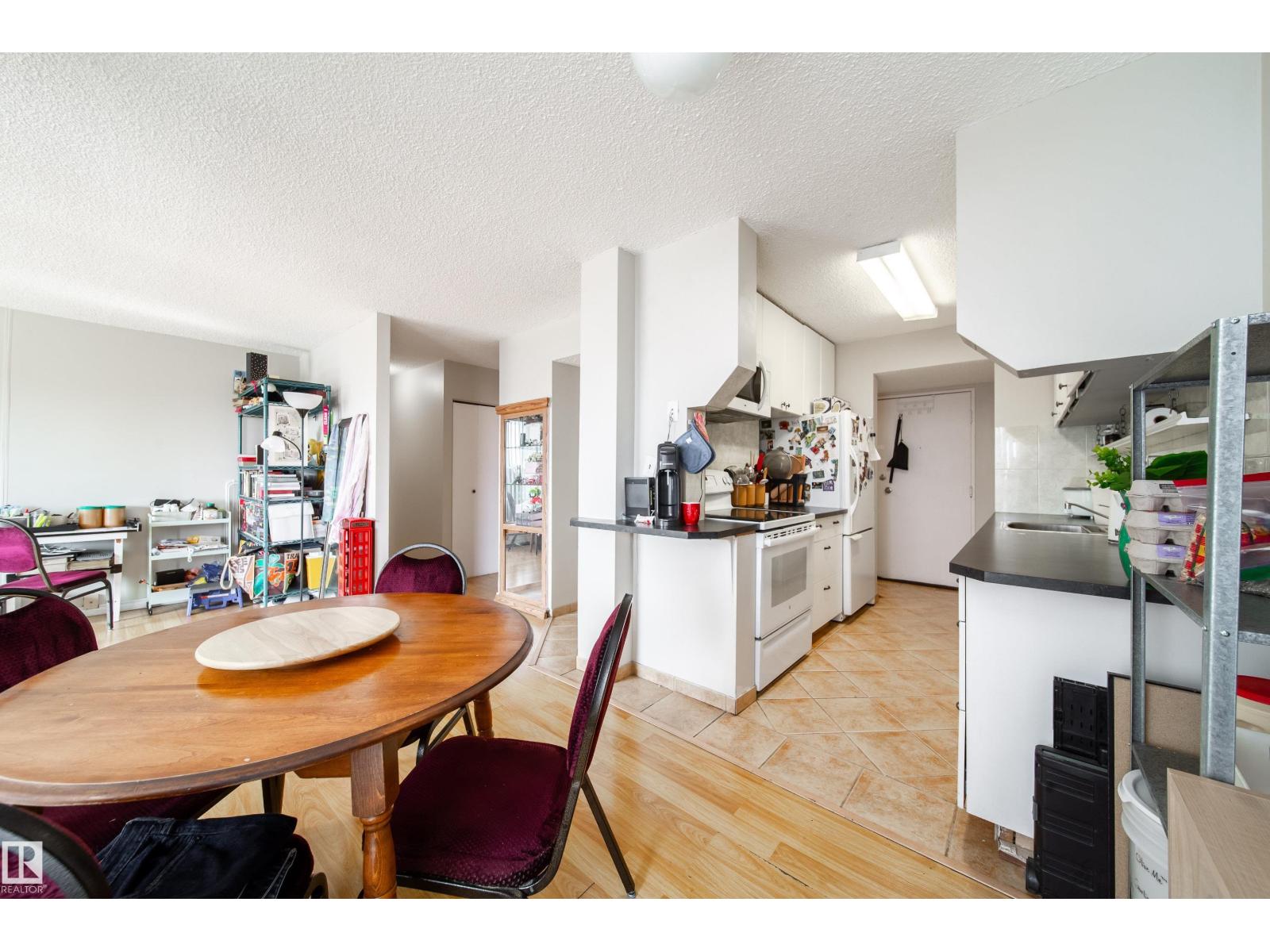 #56 8745 165 Street NW - 5
