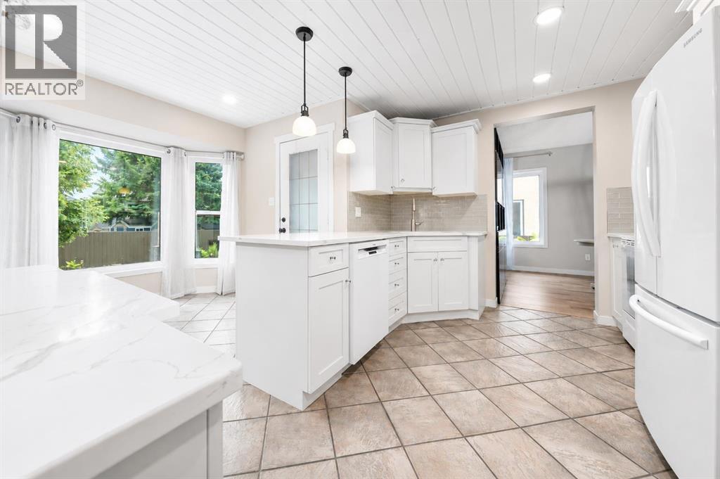 11 Taylor Crescent SE - 6