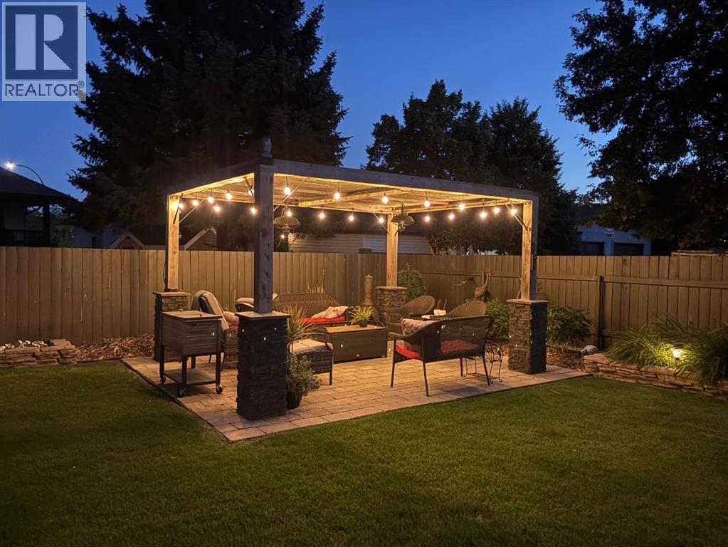11 Taylor Crescent SE - 39