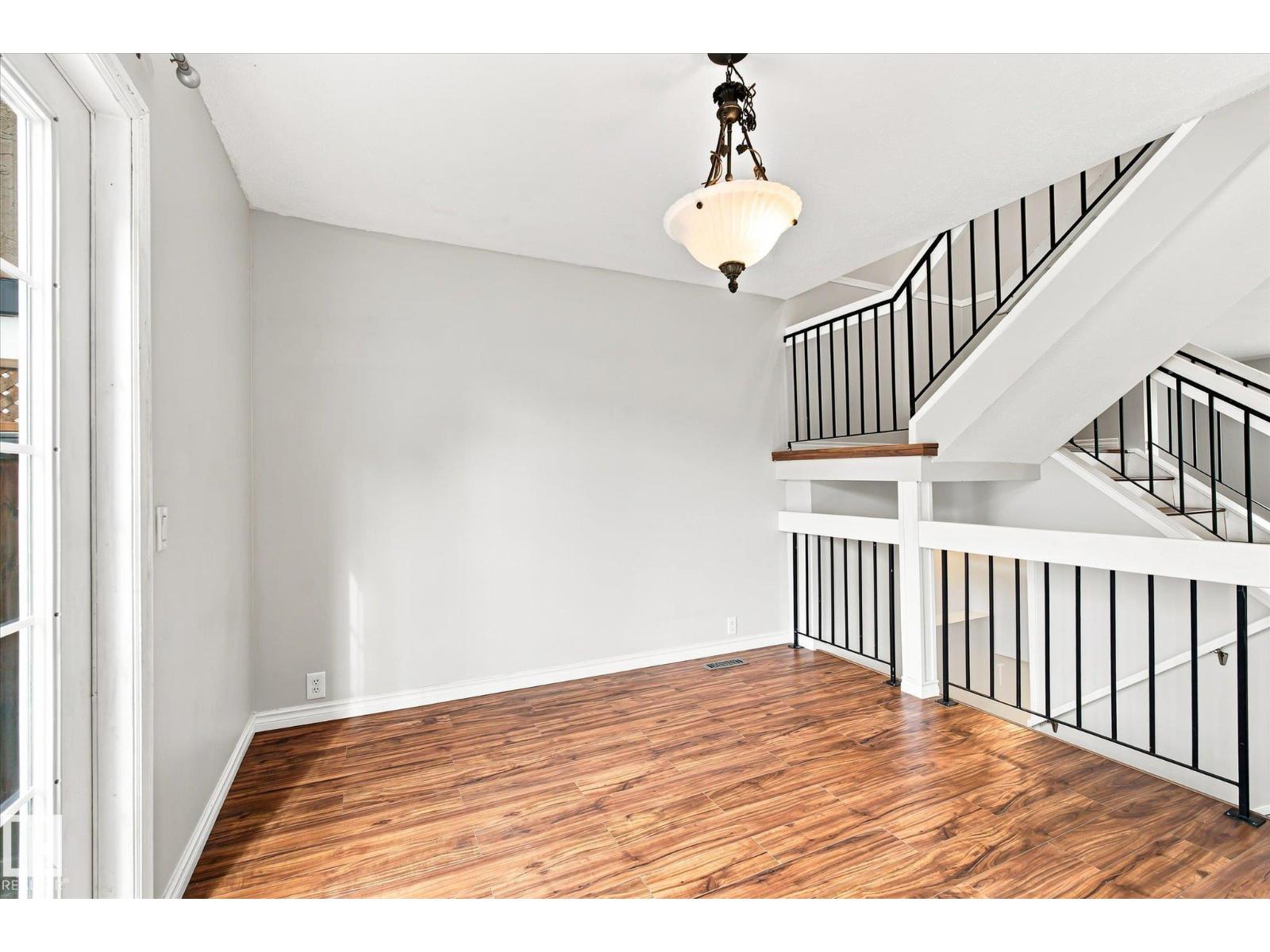 17911 77 Avenue NW - Photo 9