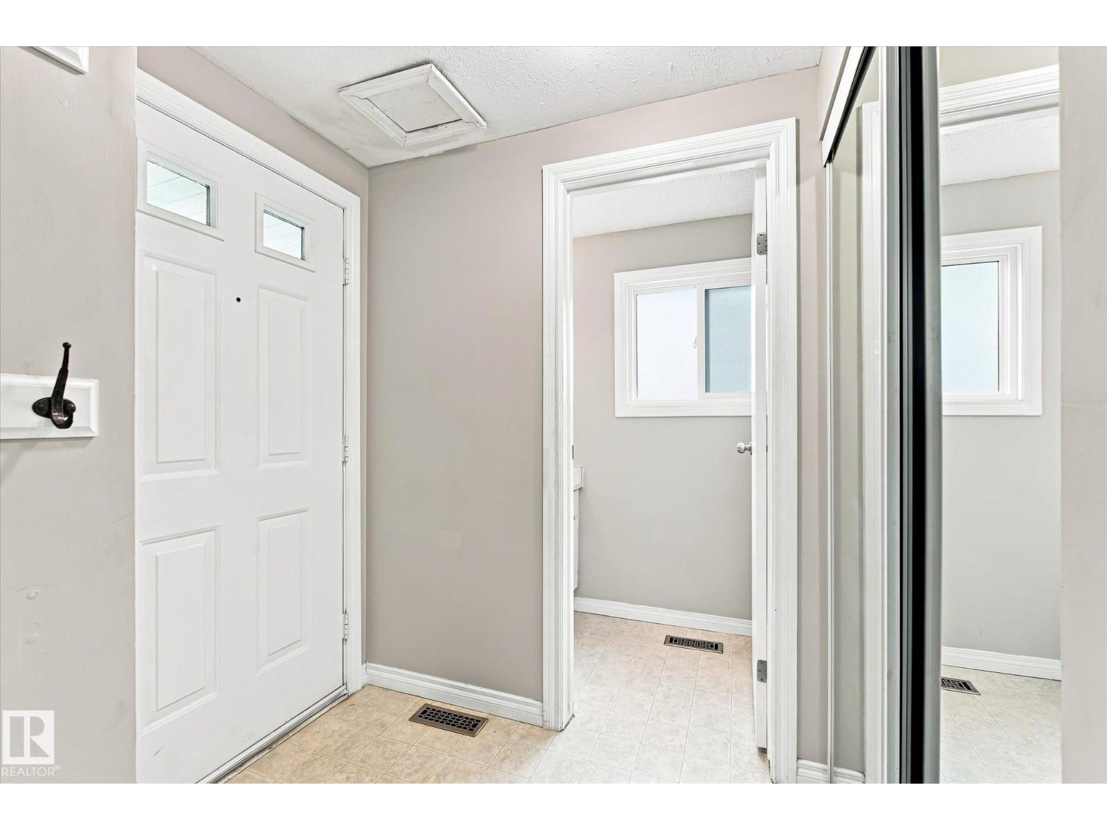 17911 77 Avenue NW - Photo 17