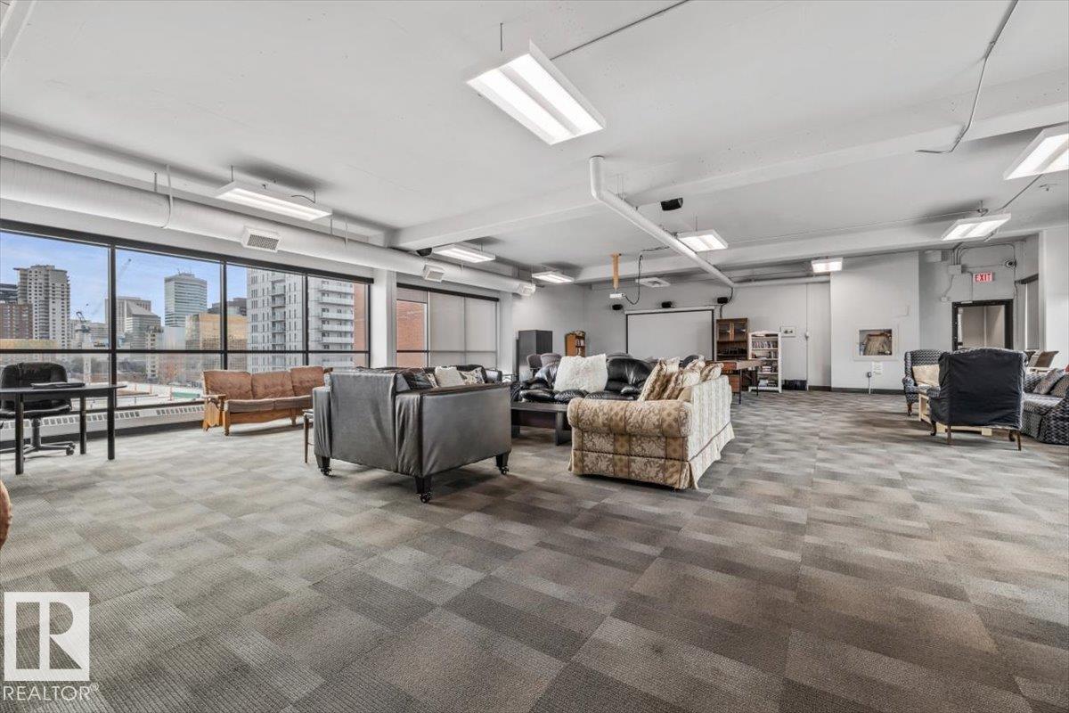 #305 – 10175 109 Street NW, Downtown (Edmonton) — photo 23 of 30: Property photo