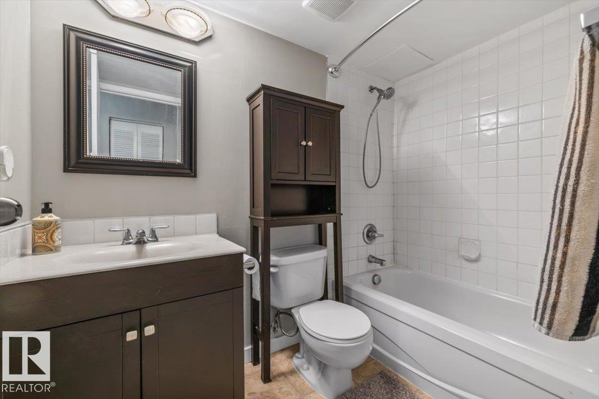 #305 – 10175 109 Street NW, Downtown (Edmonton) — photo 18 of 30: Property photo