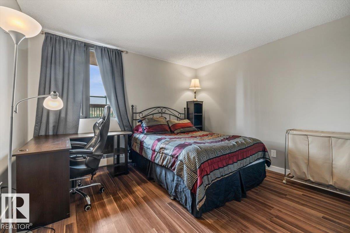 #305 – 10175 109 Street NW, Downtown (Edmonton) — photo 16 of 30: Property photo