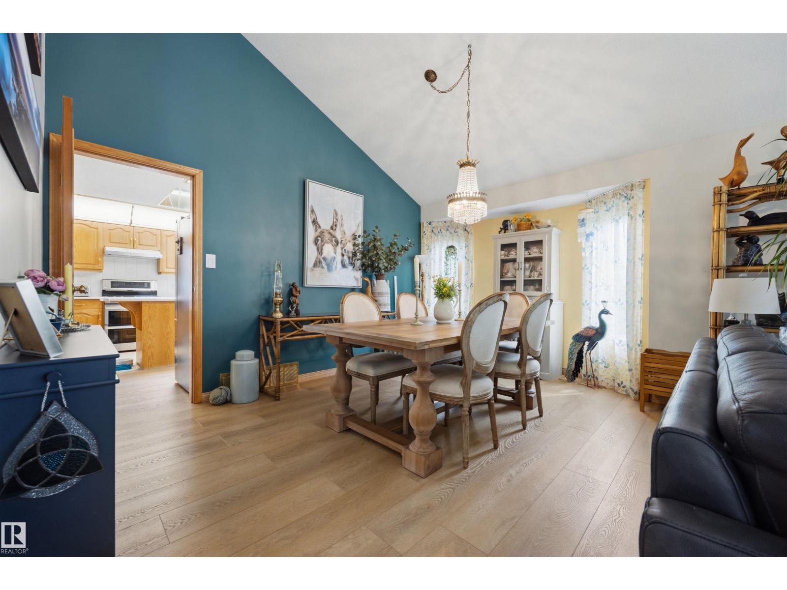 20 CHARLTON Crescent - Photo 6