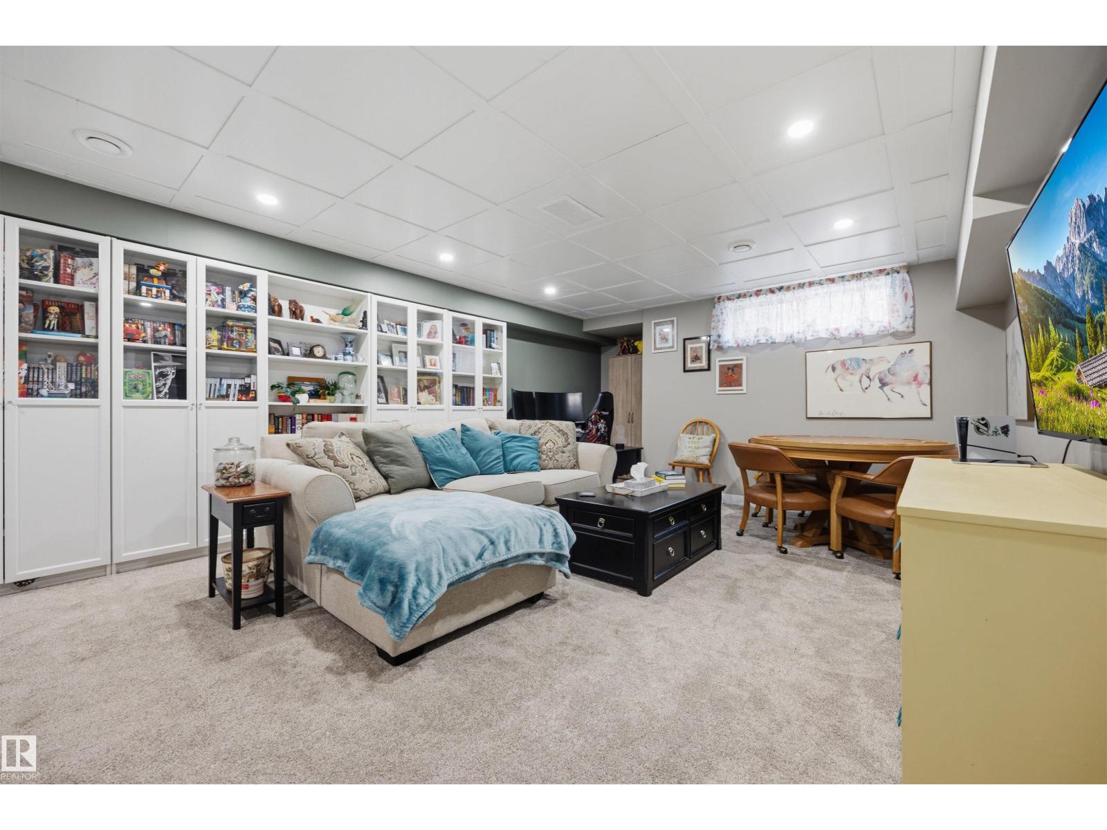 20 CHARLTON Crescent - Photo 41