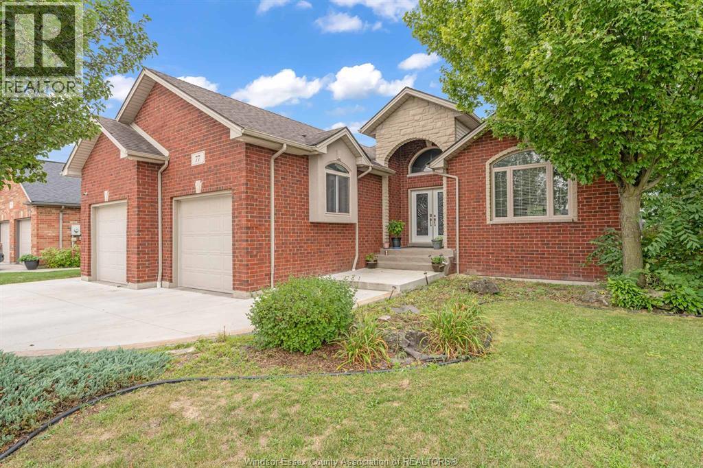 77 Whelan DRIVE - 1