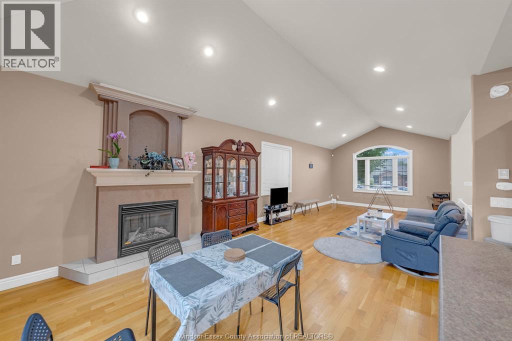 77 Whelan DRIVE - 13