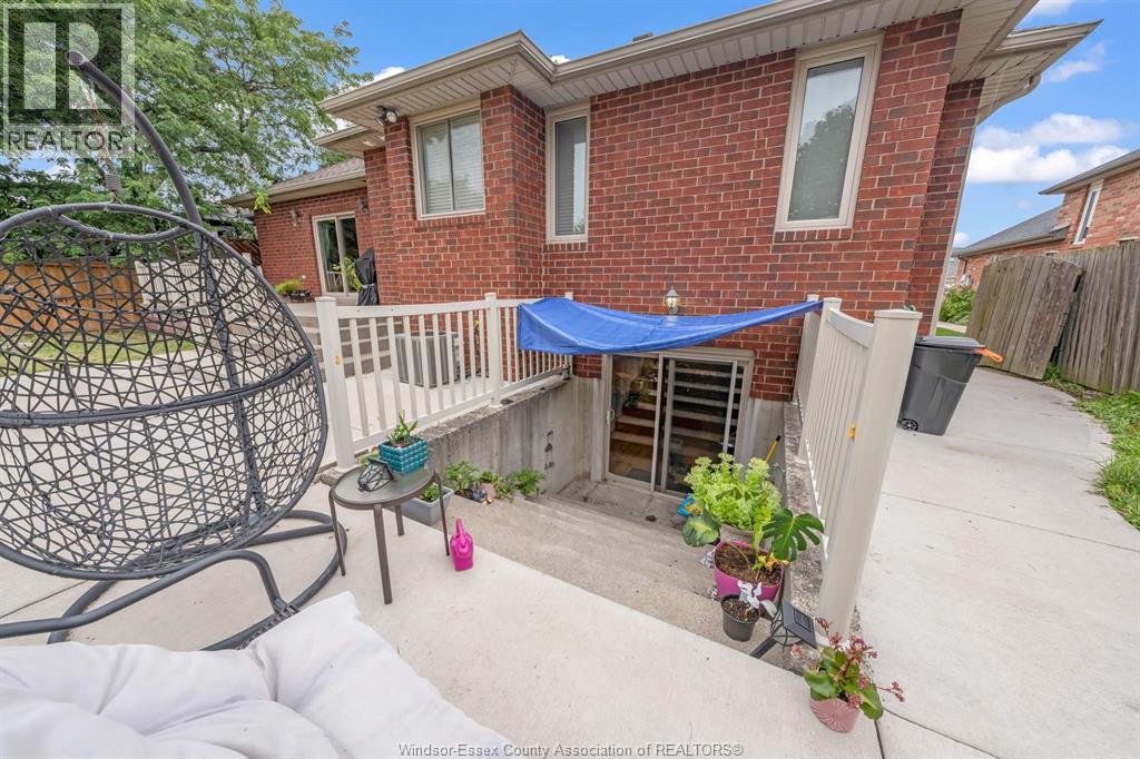 77 Whelan DRIVE - 25