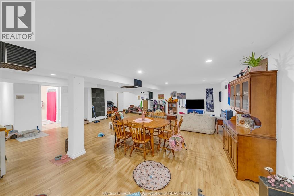 77 Whelan DRIVE - 28