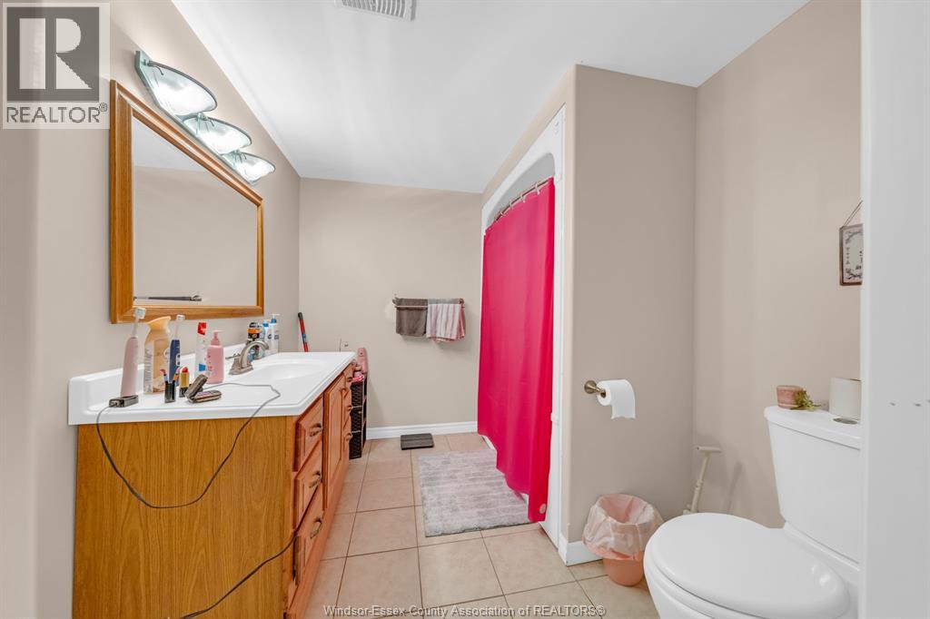 77 Whelan DRIVE - 33