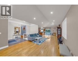 Kitchen - 77 Whelan Drive, Amherstburg, ON N9V4B6 Photo 6