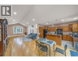 Bedroom - 77 Whelan Drive, Amherstburg, ON N9V4B6 Photo 9