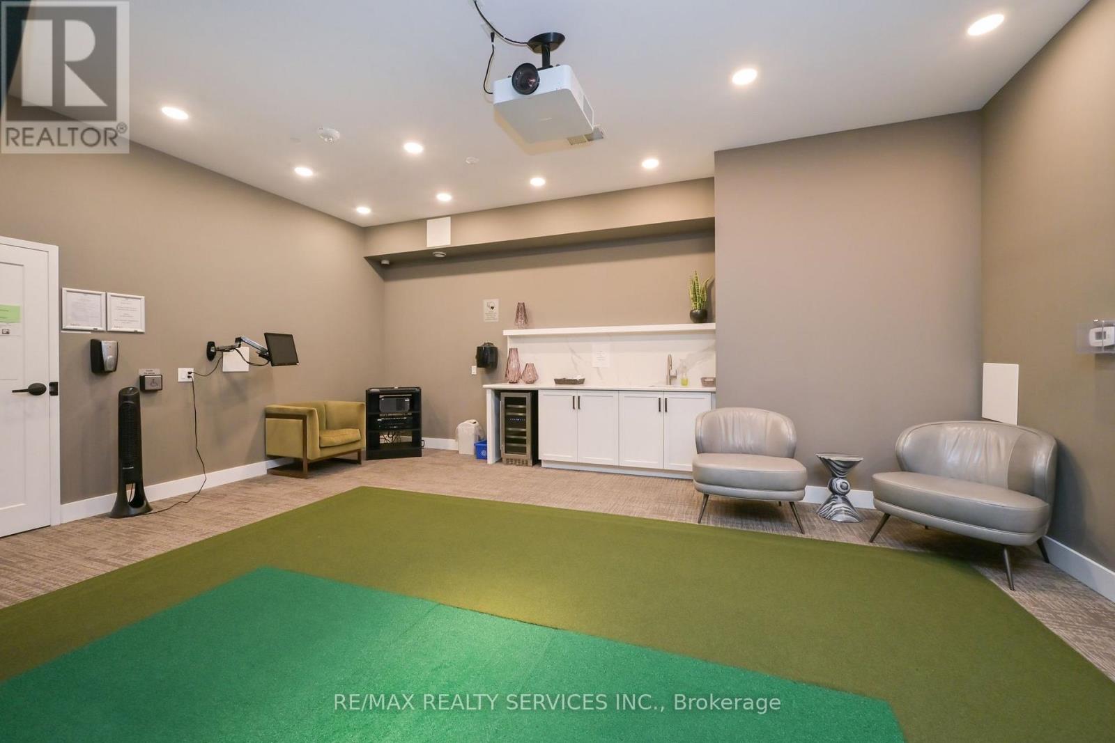 #809 1878 GORDON STREET - Image 33