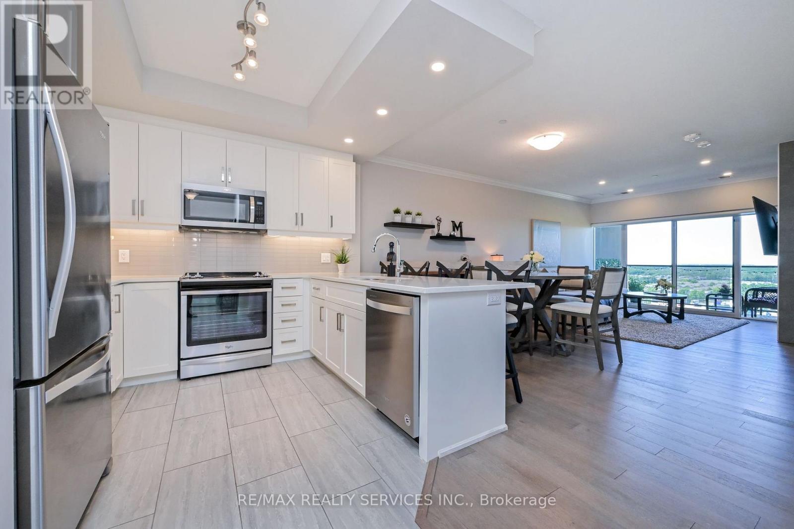 #809 1878 GORDON STREET - Image 7