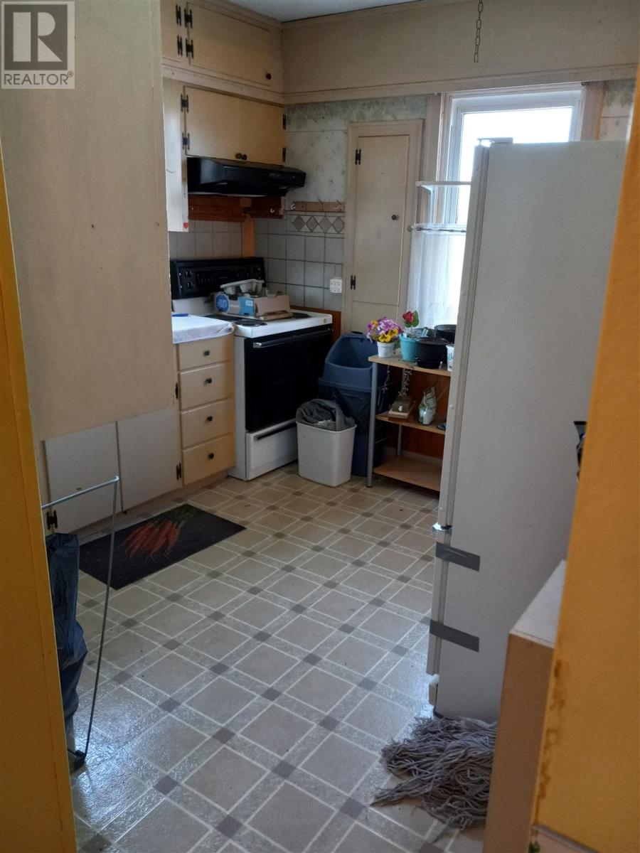 194 Wellington ST E - 10