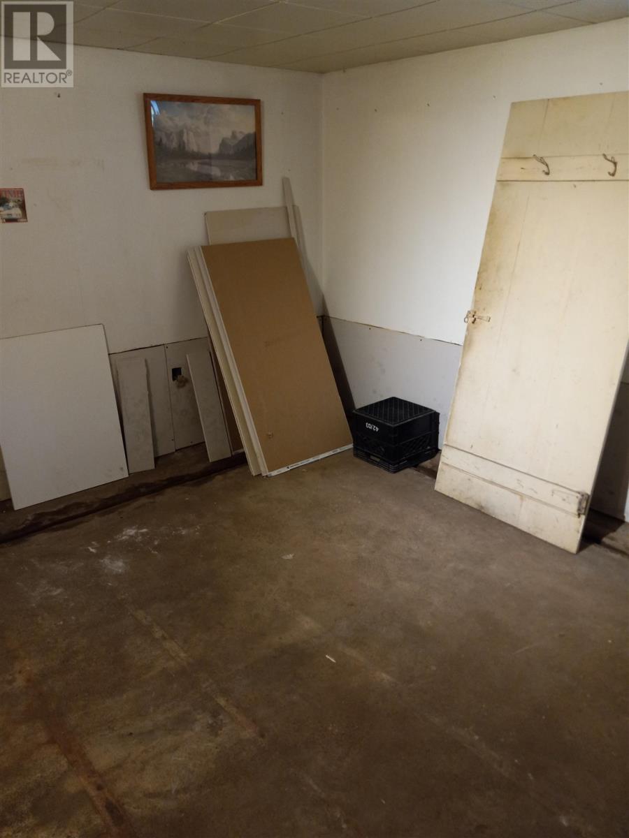 194 Wellington ST E - Image 22