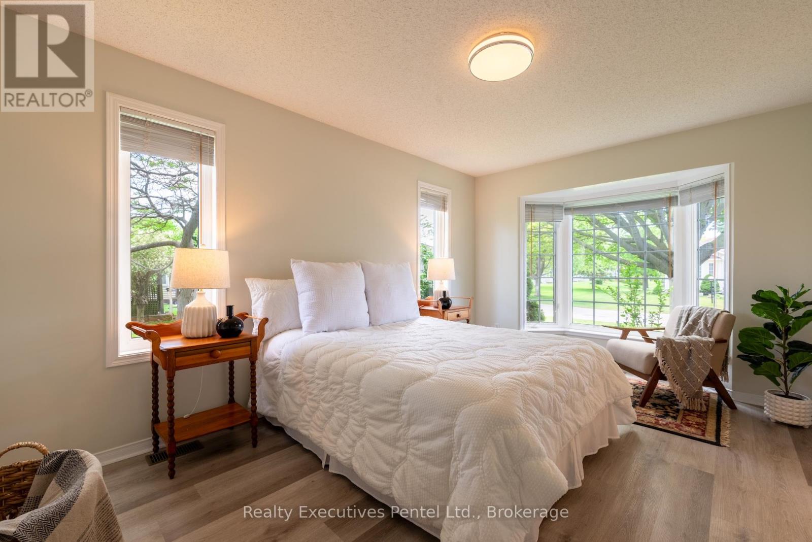 1 CLIFF DRIVE - Image 16