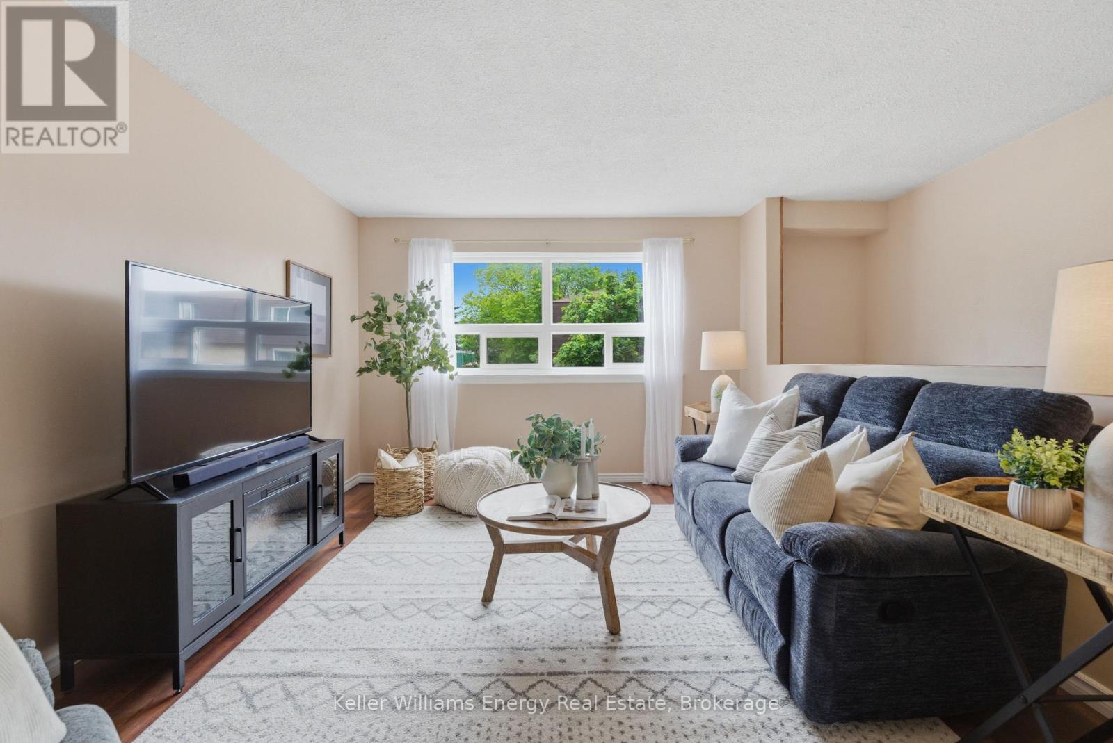 #12 320 BLACKTHORN STREET - Image 16