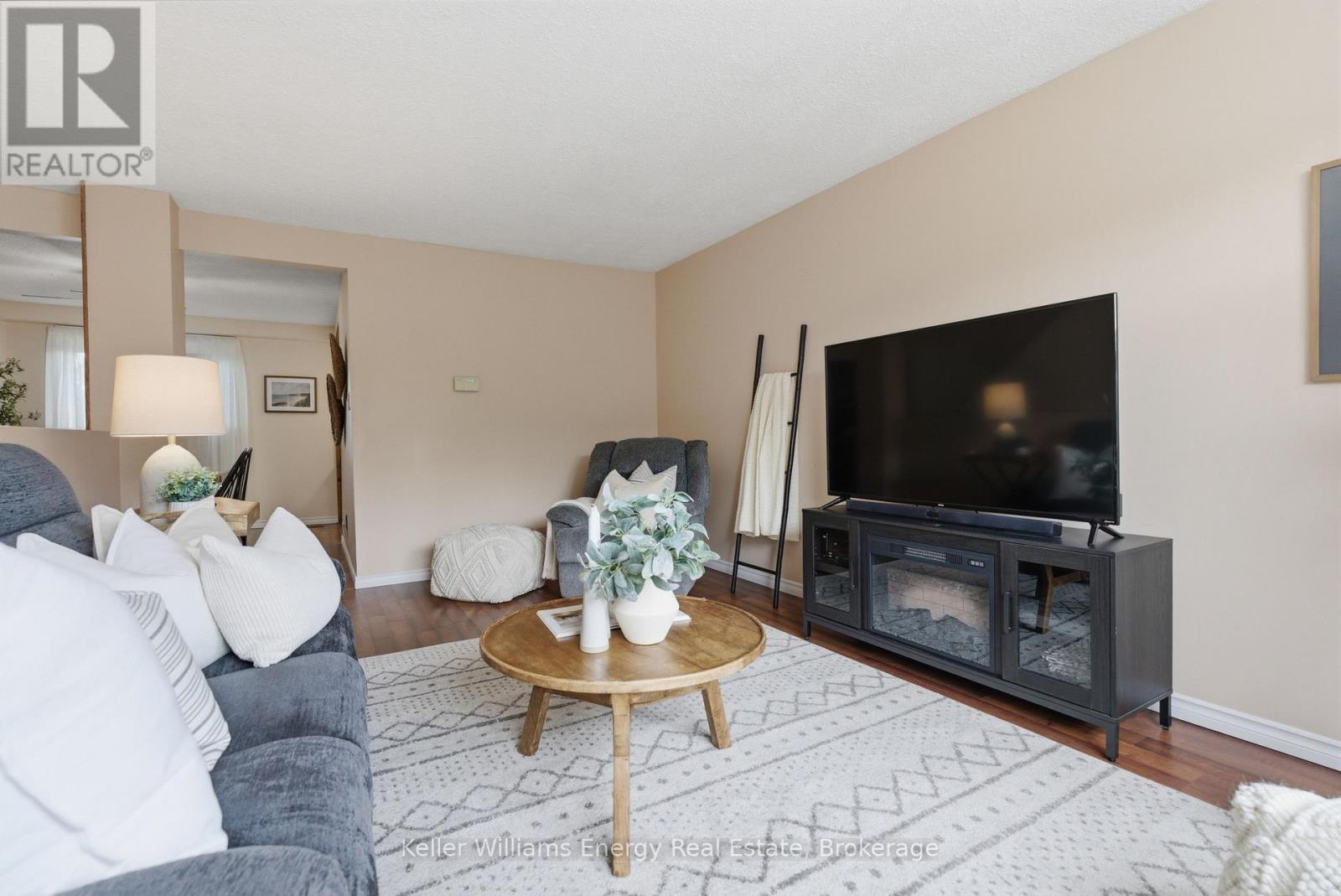 #12 320 BLACKTHORN STREET - Image 18