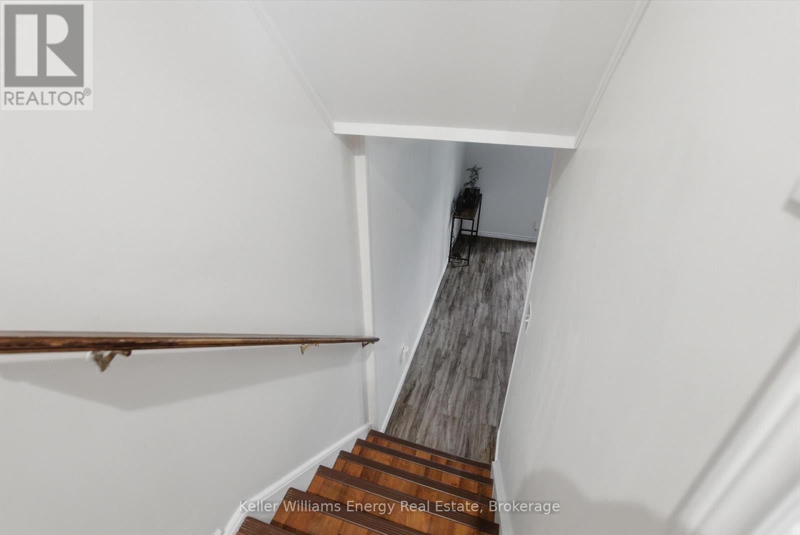 #12 320 BLACKTHORN STREET - Image 34