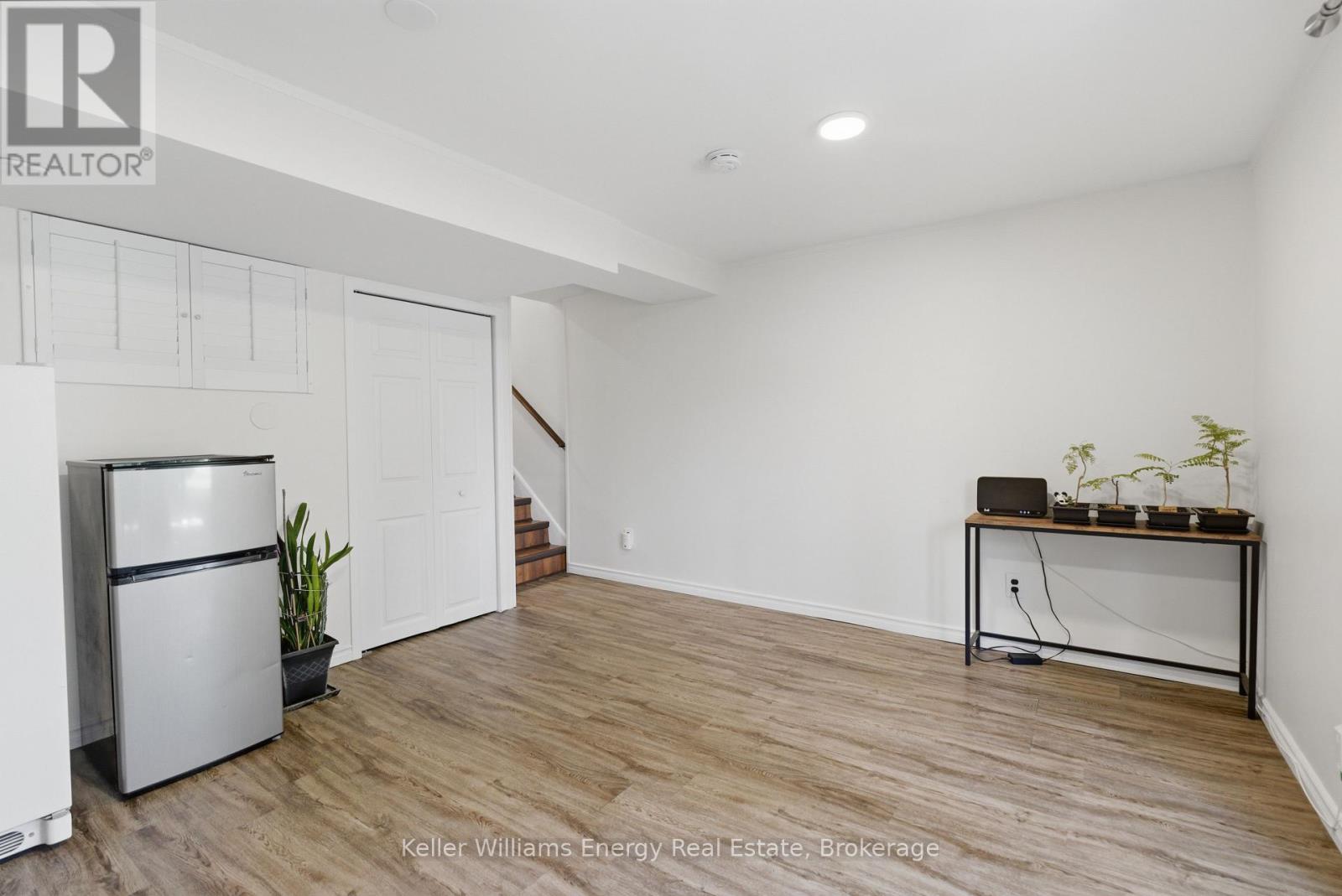 #12 320 BLACKTHORN STREET - Image 35