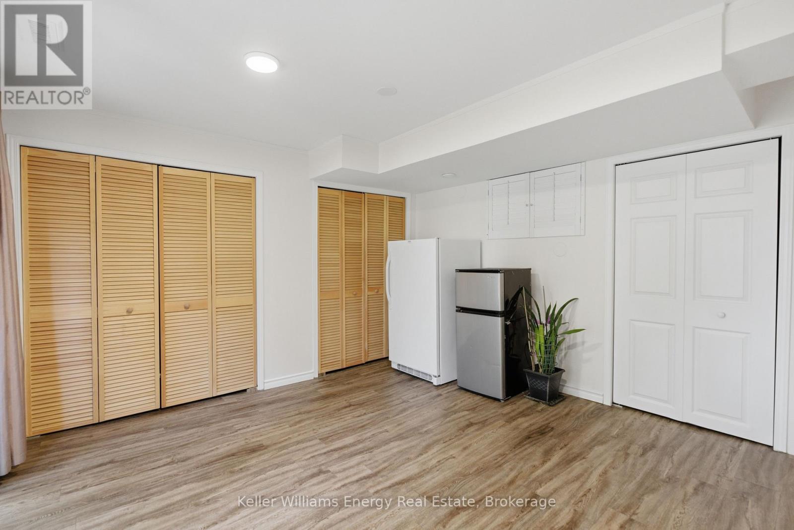 #12 320 BLACKTHORN STREET - Image 36