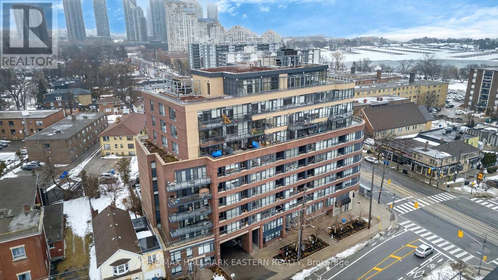 TH3 - 11 SUPERIOR AVENUE