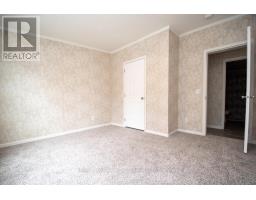 Dining room - 1864 Lakehurst Road, Trent Lakes, ON K0L1J0 Photo 10