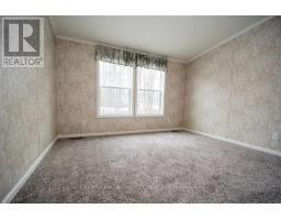 Primary Bedroom - 1864 Lakehurst Road, Trent Lakes, ON K0L1J0 Photo 9