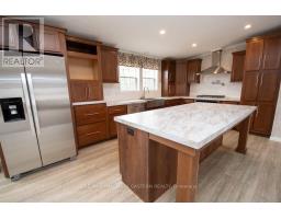 Bedroom - 1862 Lakehurst Road, Trent Lakes, ON K0L1J0 Photo 8
