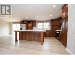 Dining room - 1862 Lakehurst Road, Trent Lakes, ON K0L1J0 Photo 9