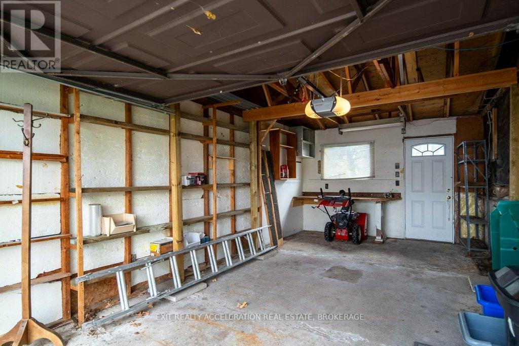 116 SHERWOOD AVENUE - 31