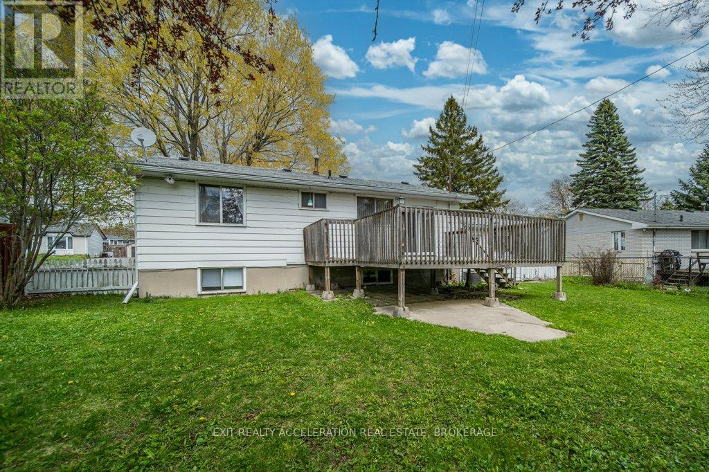 116 SHERWOOD AVENUE - 35