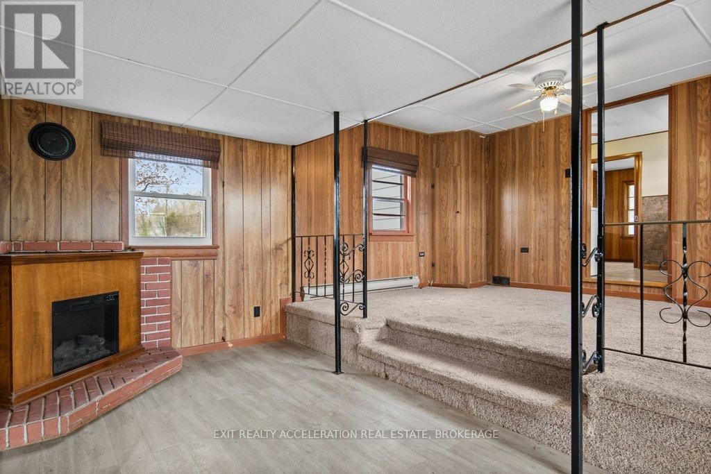 302 OLD HAMBURG ROAD - 17