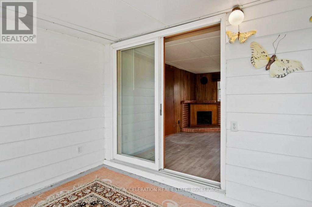302 OLD HAMBURG ROAD - 19
