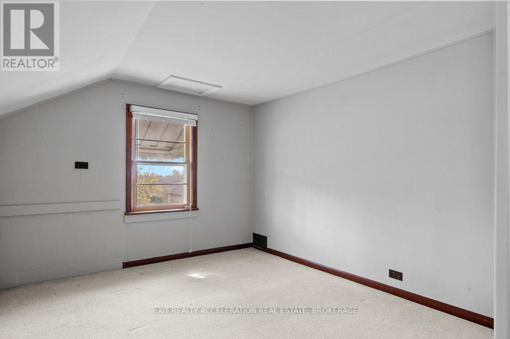 302 OLD HAMBURG ROAD - 23