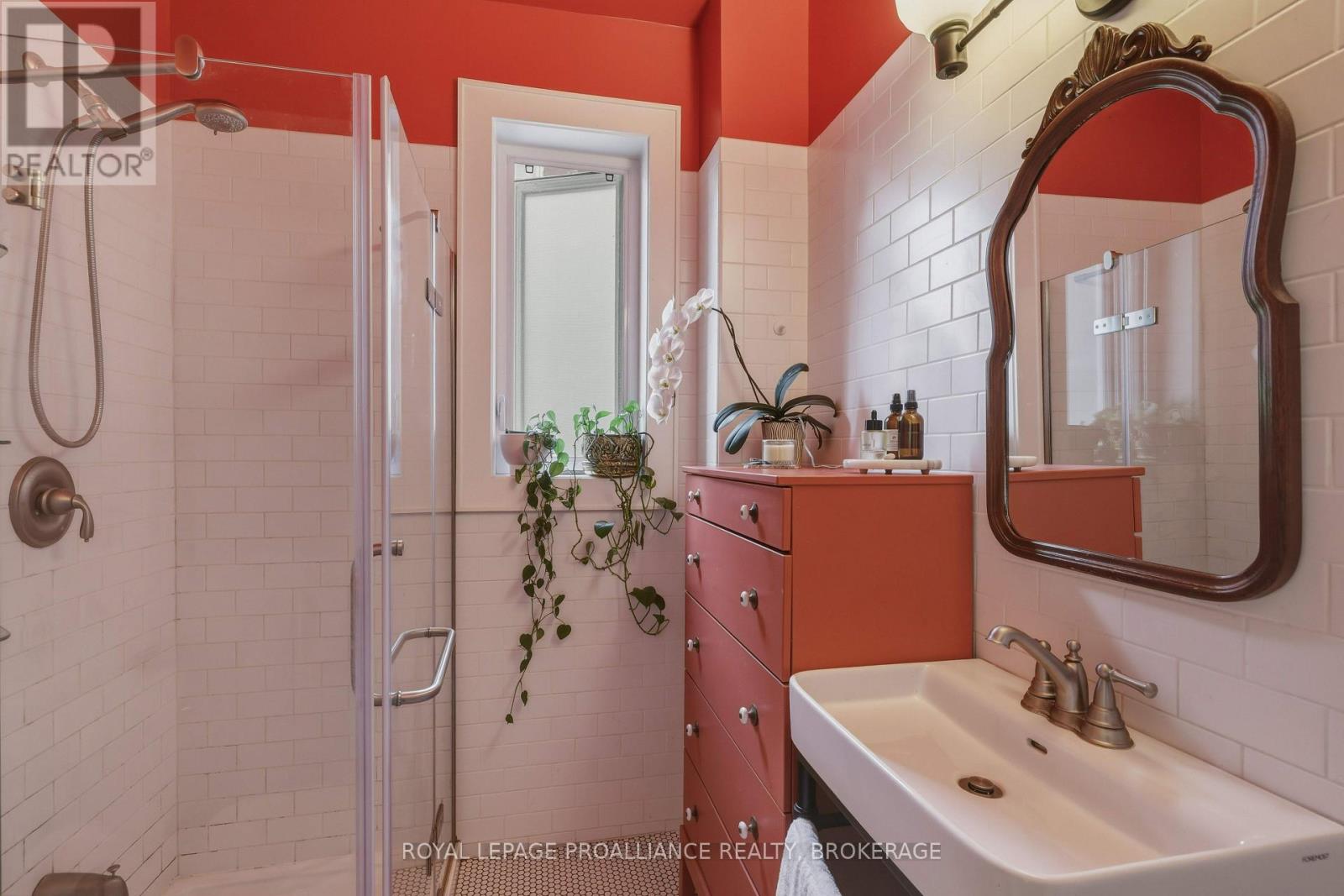 181 MONTREAL STREET - Image 22