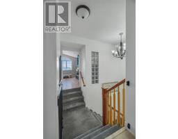 33 Castle Bridge Drive thumbnail 15