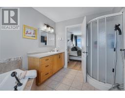 33 Castle Bridge Drive thumbnail 21