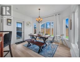 33 Castle Bridge Drive thumbnail 9